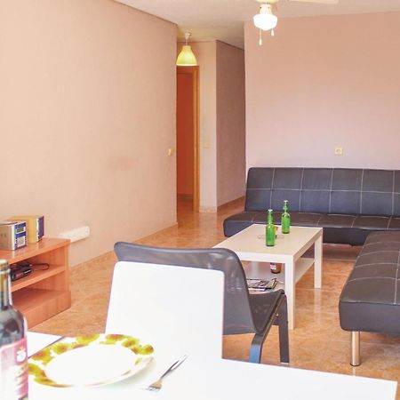 2 Bedroom Pet Friendly Apartment In Alicante Bagian luar foto